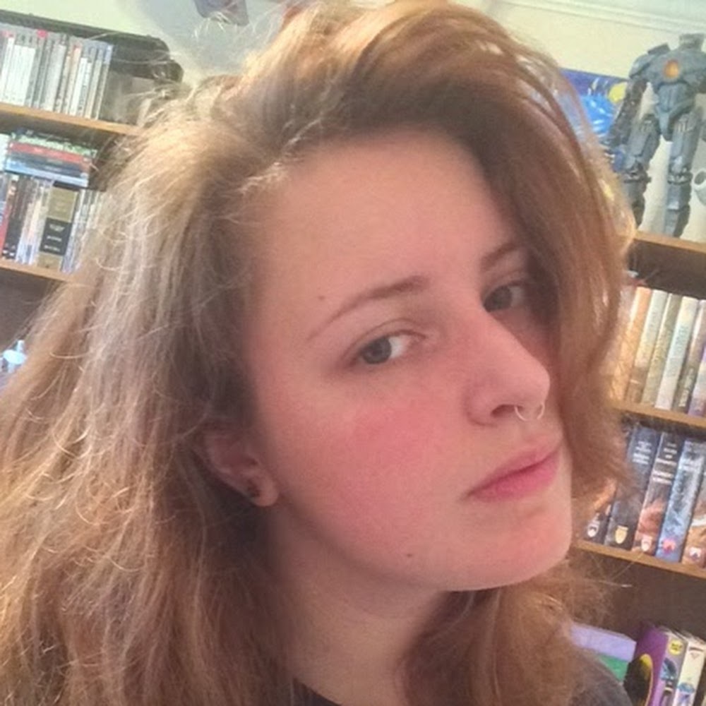 Meet your Posher, Holly